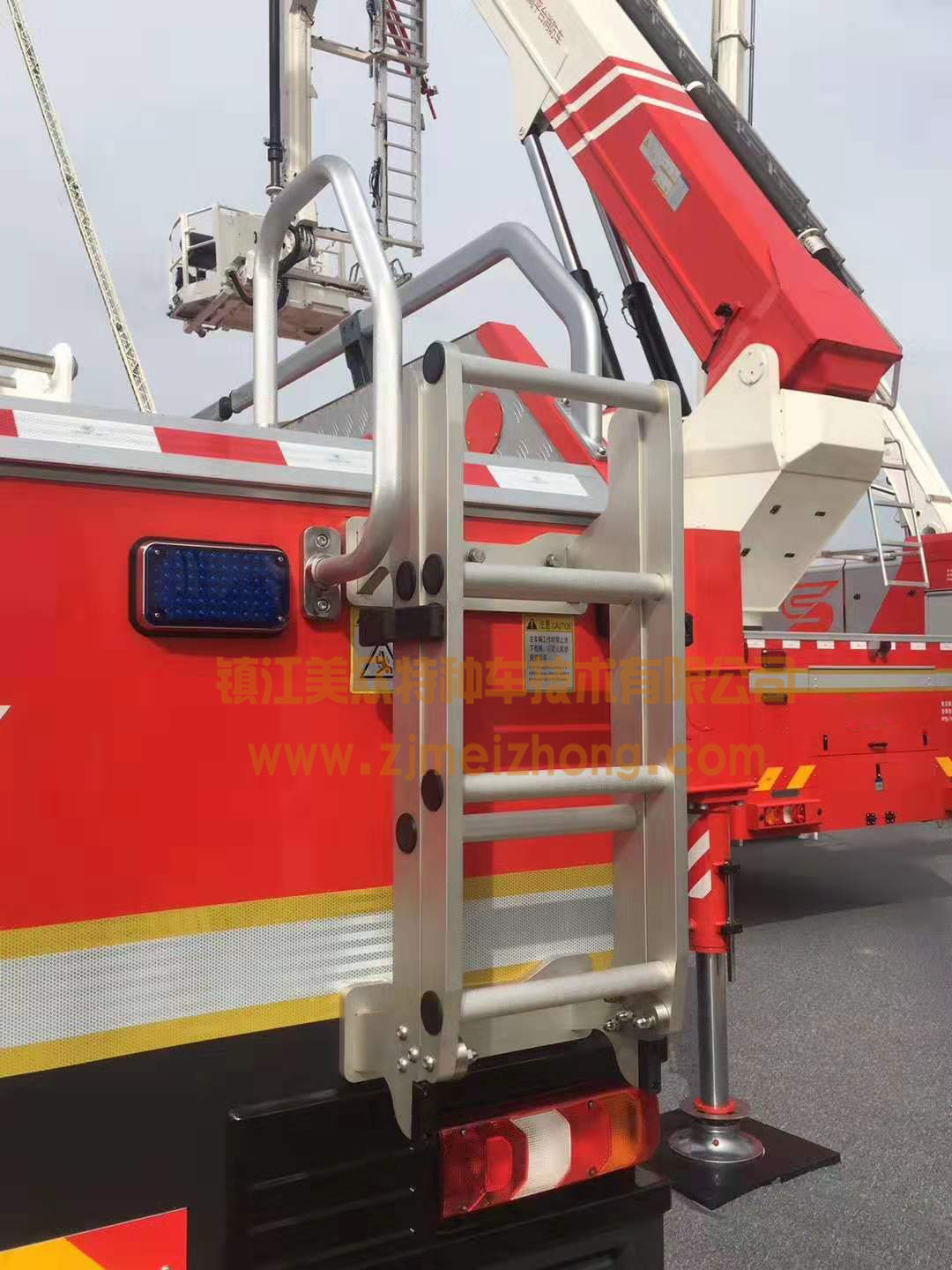 �p��������